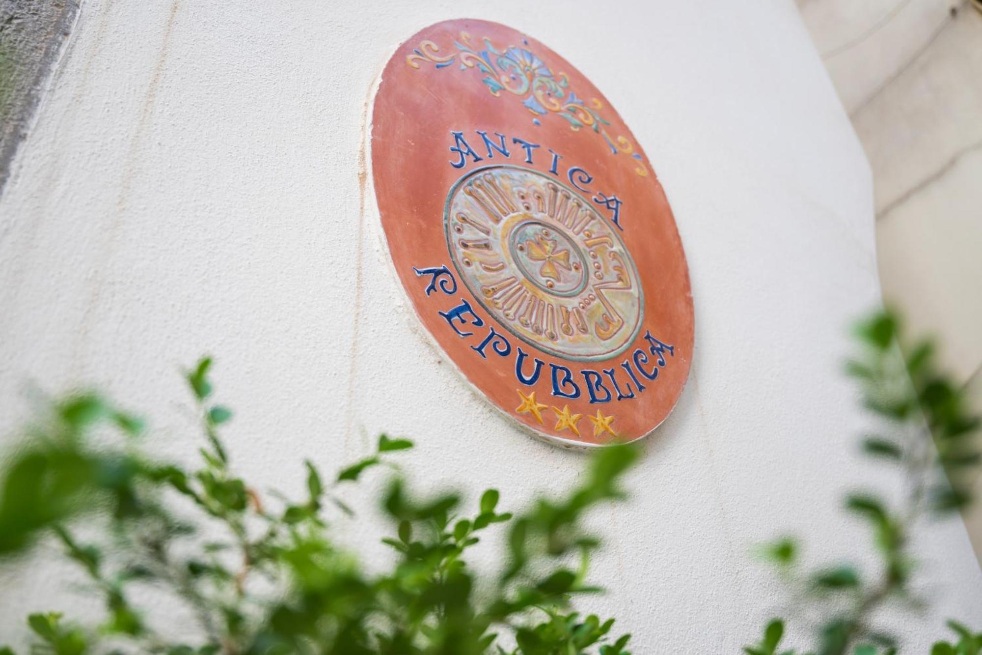 Hotel Antica Repubblica In Amalfi Center At 100Mt From The Sea Екстериор снимка