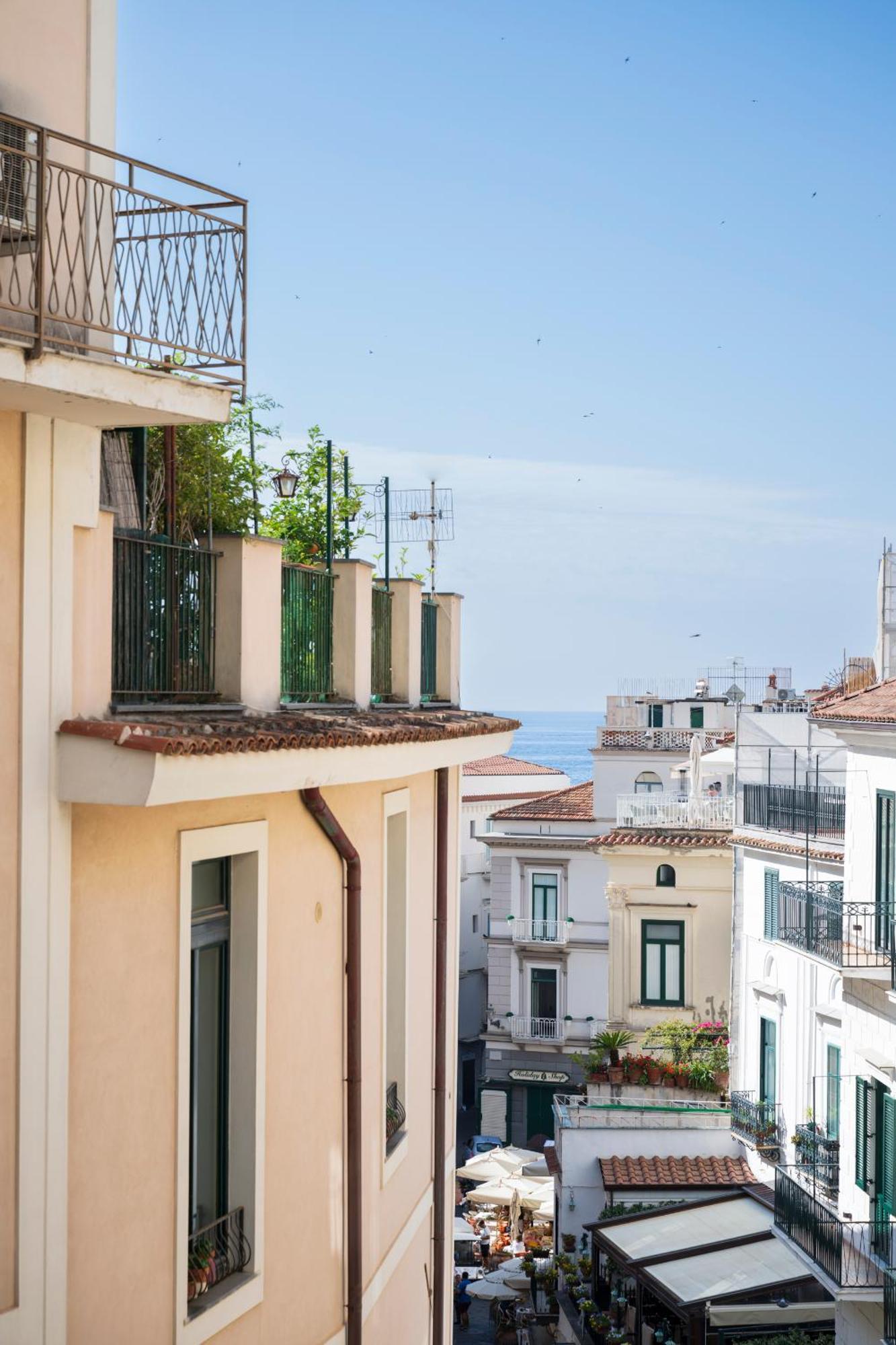 Hotel Antica Repubblica In Amalfi Center At 100Mt From The Sea Екстериор снимка